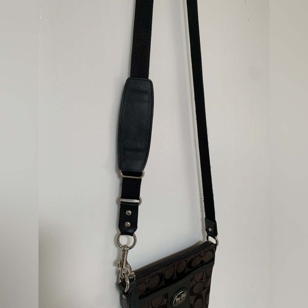 Coach Black Signature Crossbody Purse - Picture 4 of 6